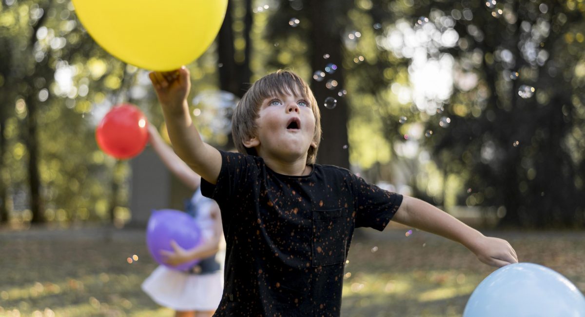 medium-shot-kids-playing-outdoors